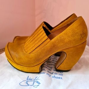 FLUEVOG Prepare Hi: Steady platform -Golden Yellow